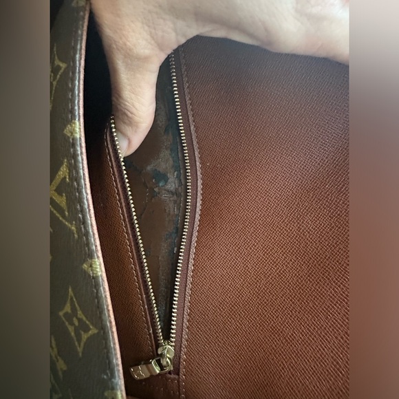 Authentic Louis Vuitton St. Cloud crossbody purse shoulder bag GM size - Picture 10 of 13